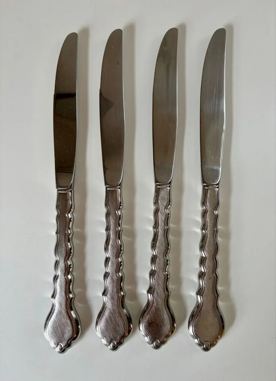 Oneida Cello Modern Hollow Dinner Knife Set of 4 (set 2)